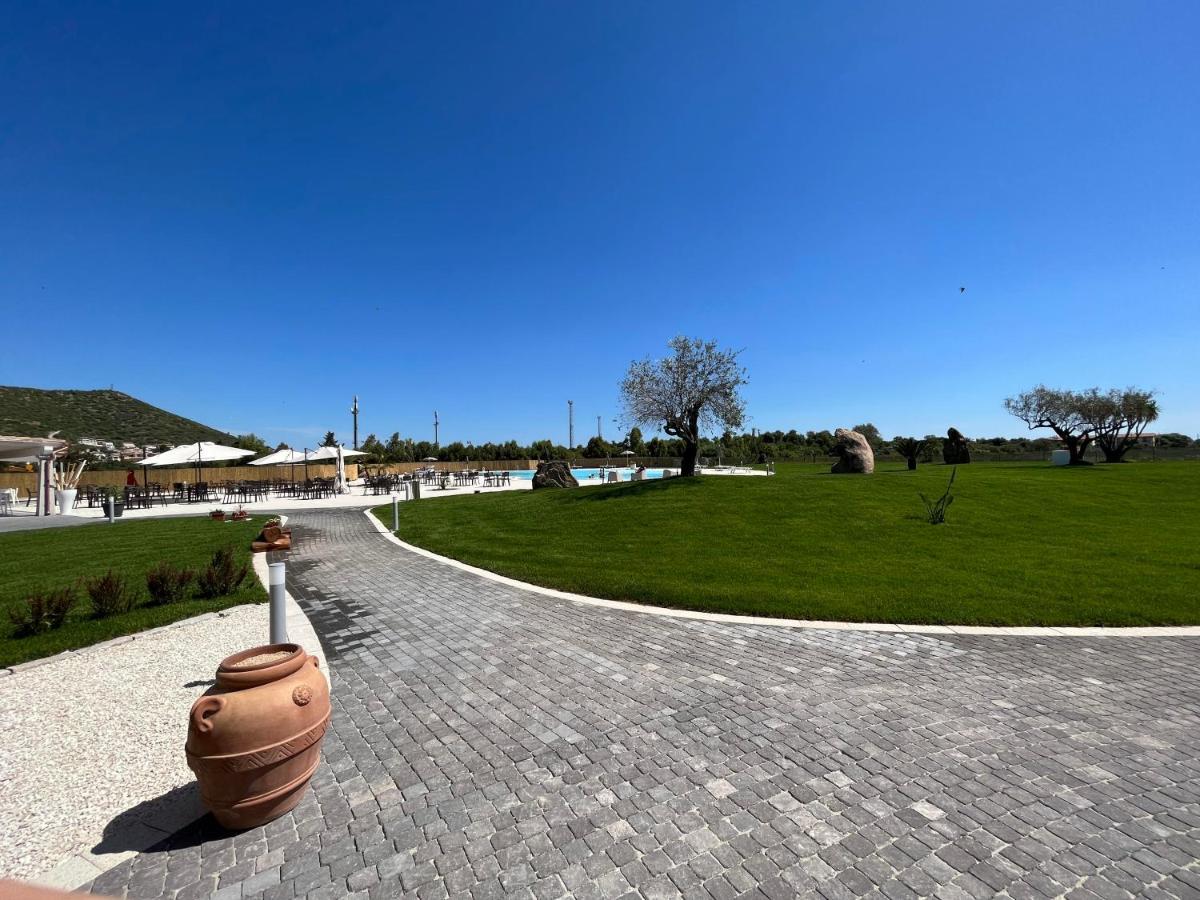 Hotel S'arena Beach La Caletta Buitenkant foto