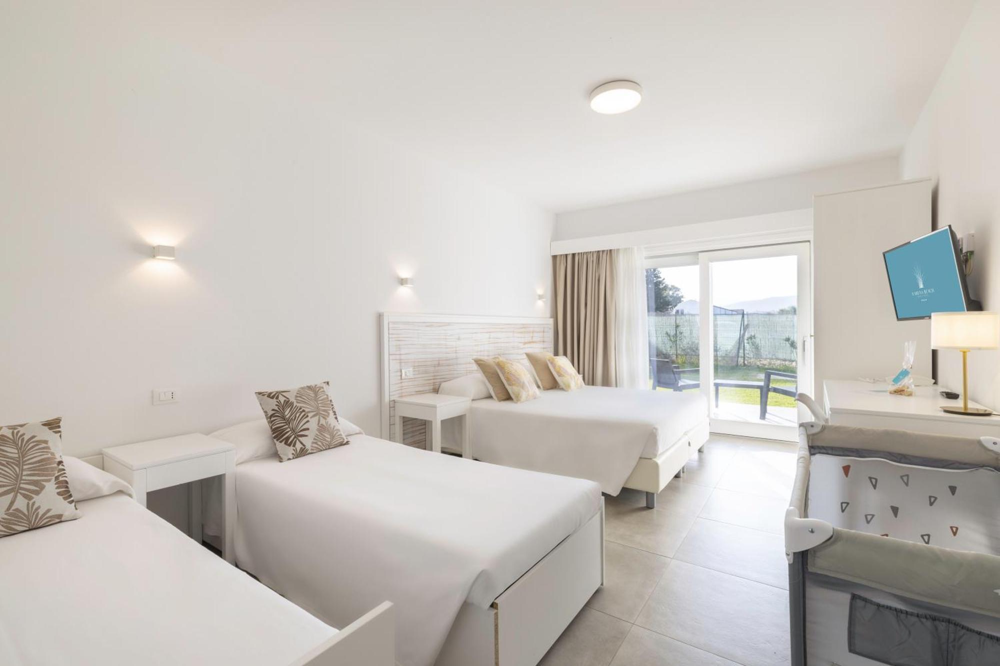 Hotel S'arena Beach La Caletta Buitenkant foto